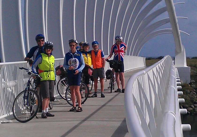 IMAG0685-1.jpg (122762 bytes)